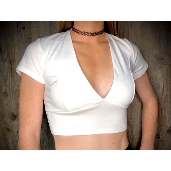 NEW White short sleeve crop top- lace up back - Picture 3 of 3